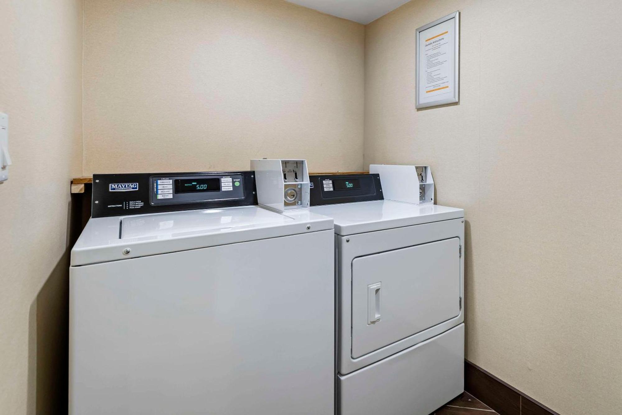 Comfort Inn Windsor Eksteriør billede